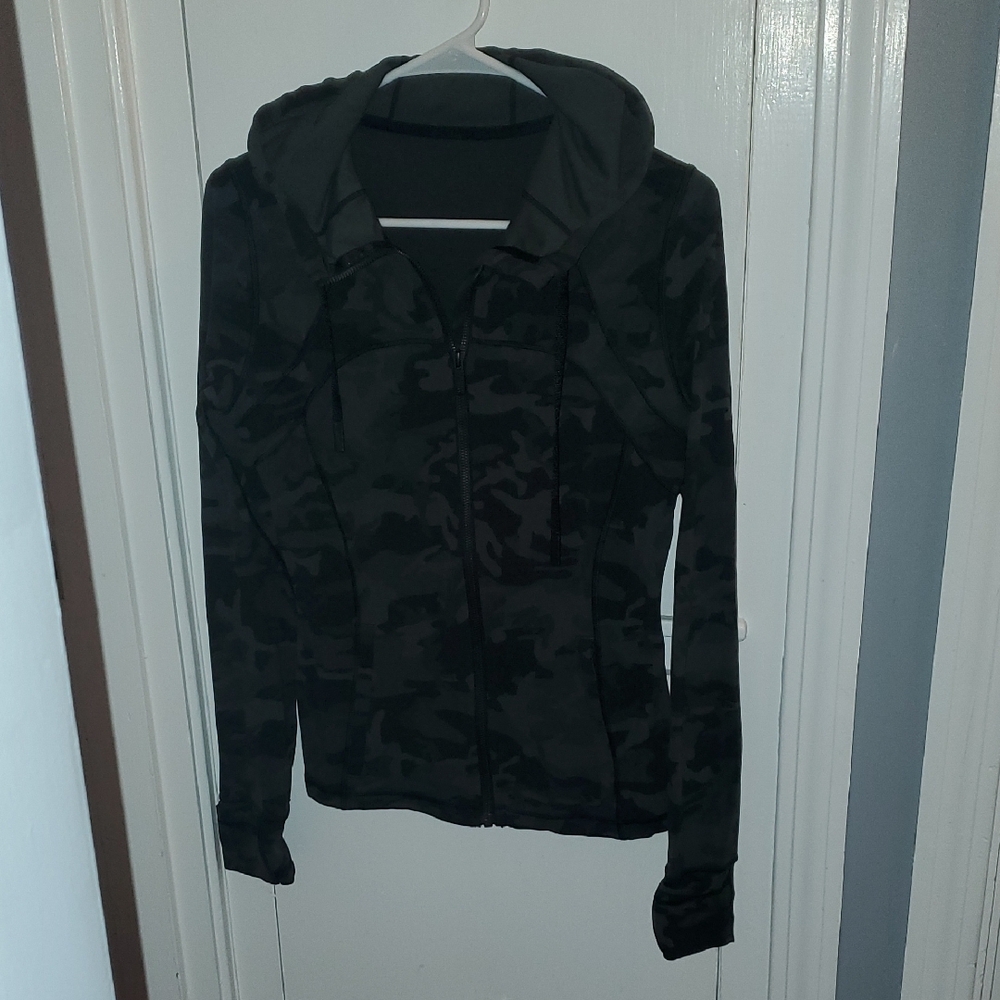 Lululemon Green and Black Camo Jacket